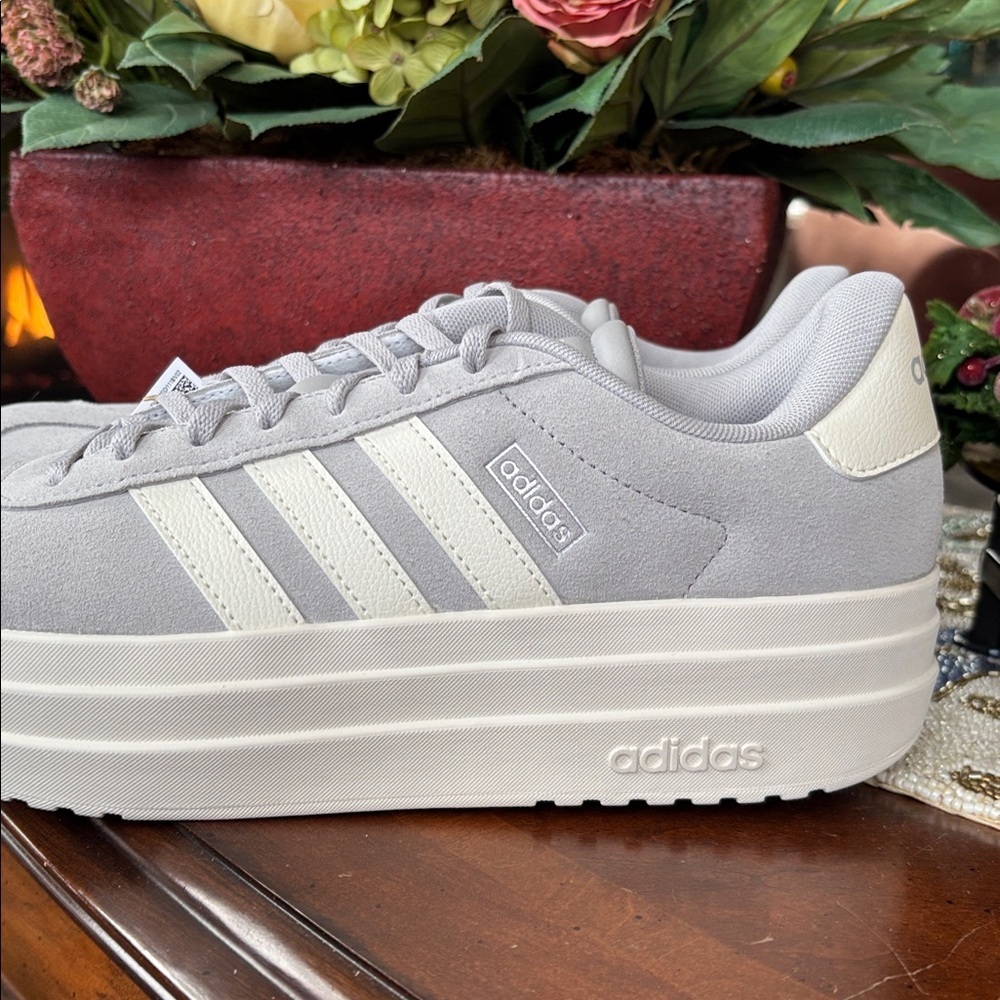 Brand New Adidas VL Court Bold Sneakers Lace Up Skateboarding Platform 3-Stripe - Picture 5 of 16